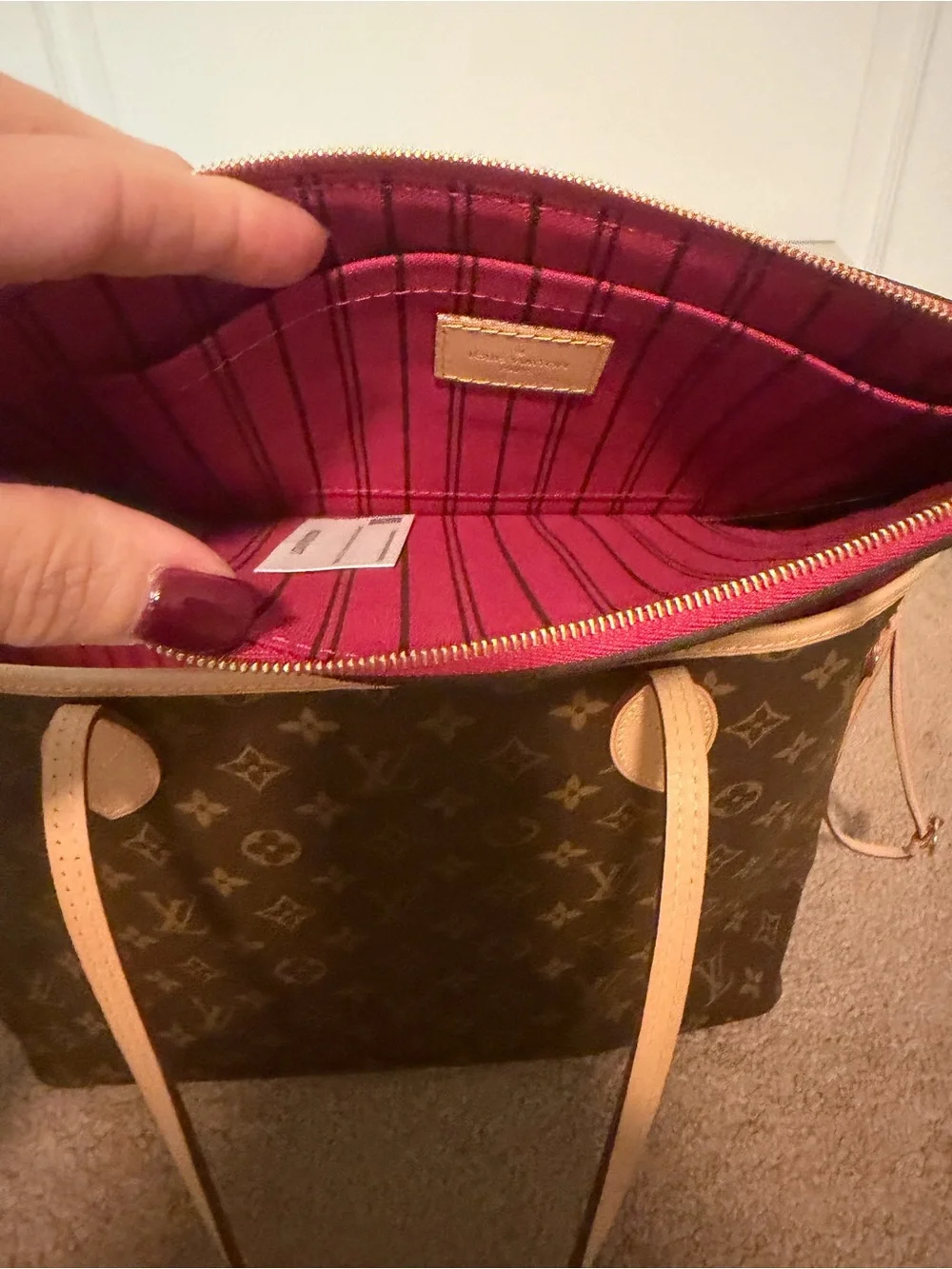 Louis Vuitton Monogram Neverfull Tote Bag in Brown with pouch and dust bag. NEW!